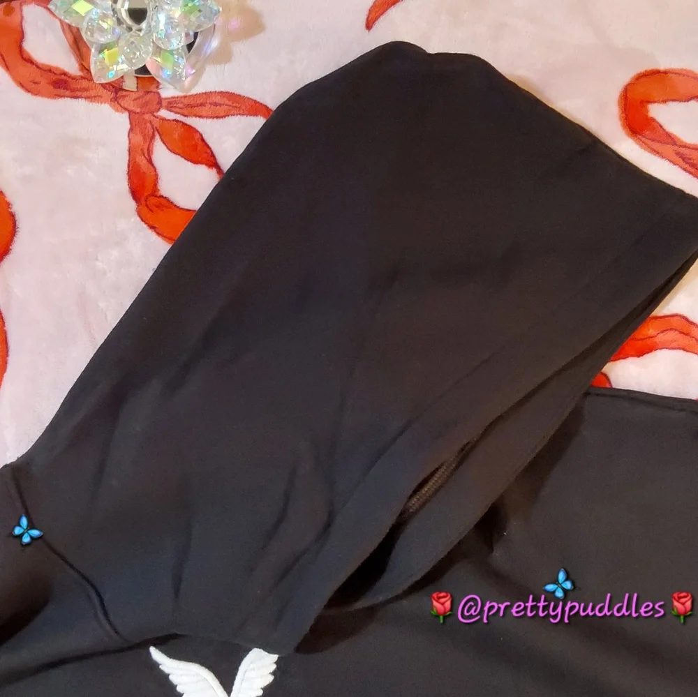 🪽 XXL Victoria's Secret Fashion Show '24 Embroidered Classic Hoodie #2 🪽 - Picture 5 of 14